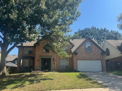1048 W Winding Creek Dr, Grapevine, TX, 76051