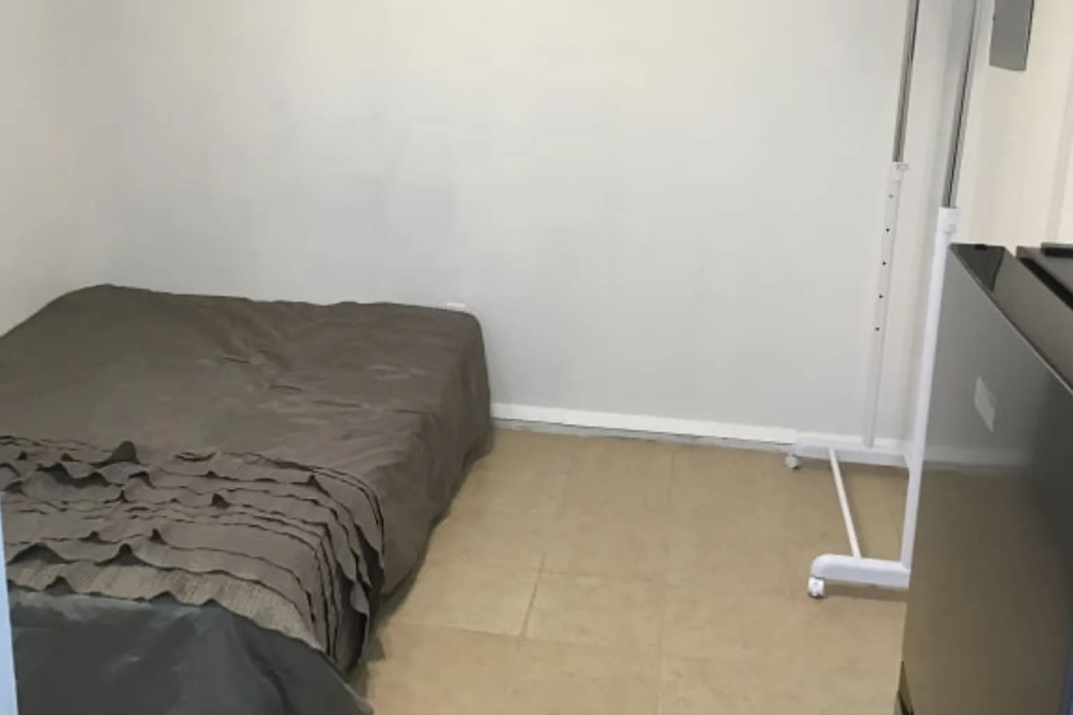 1 bed, 600 sqft, $975 — Photo 2