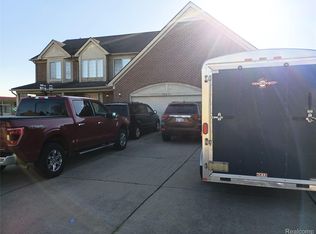 15450 Reeck Rd, Southgate, MI 48195