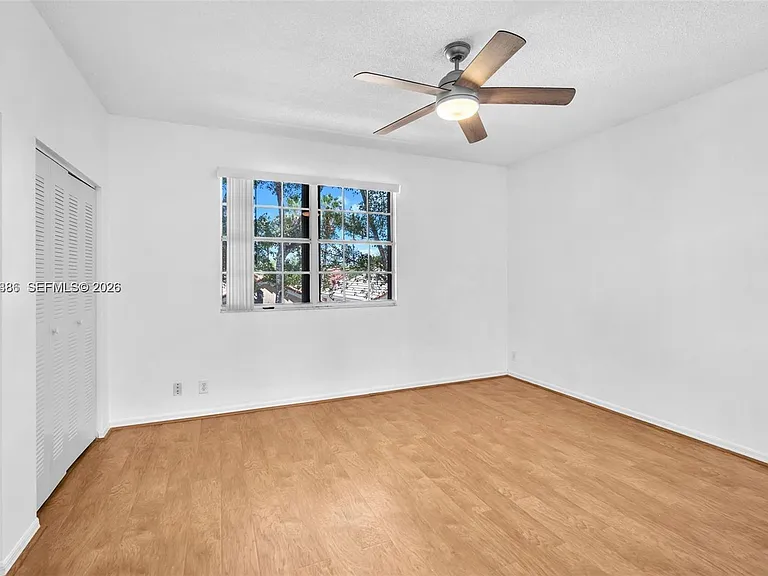 800 Sorrento Dr #2 — Photo 25