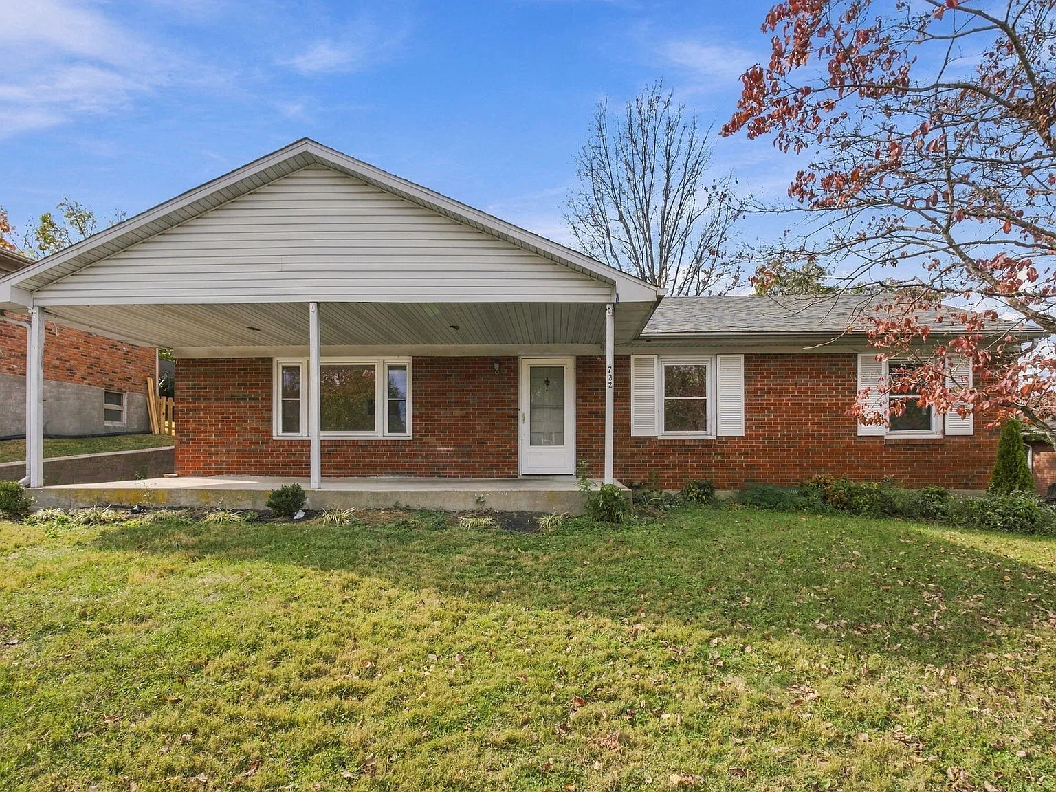 4 bed, 1.5 bath, 1483 sqft, $2,200 — Photo 1
