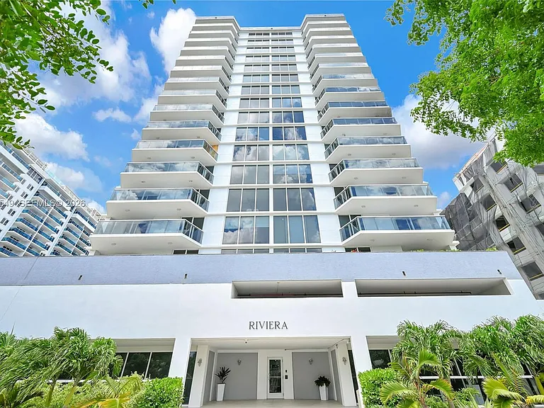 2401 Collins Ave #504 — Photo 39