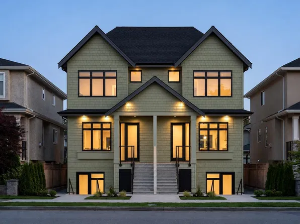 1238 Le Roi St #4, Vancouver, BC V5K 4G2