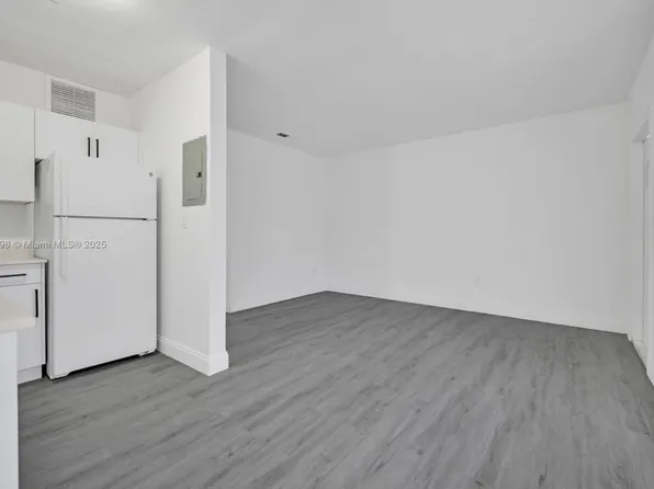 740 84th St #1, Miami Beach, FL 33141