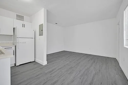 740 84th St Photo 1