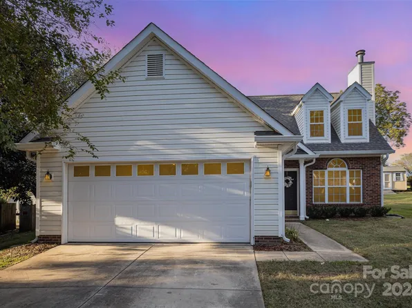 11808 Old Timber Rd, Charlotte, NC 28269