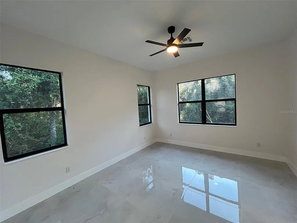 3 bed, 2.0 bath, 1671 sqft, $2,100 — Photo 4