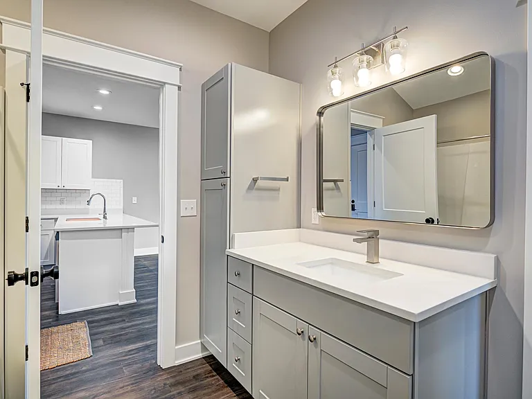2528 Broadway St #B — Photo 10