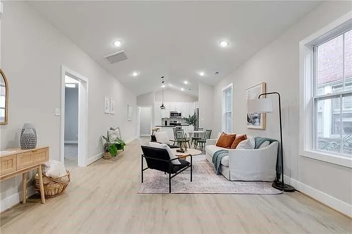 2314 Halifax Ave — Photo 3