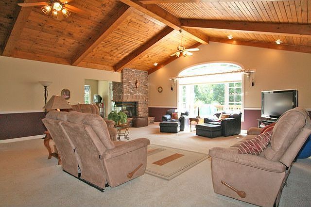 2nd image of 6 Roseberry Topping Ct