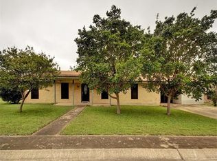 517 Greenway Dr, Pflugerville, TX 78660