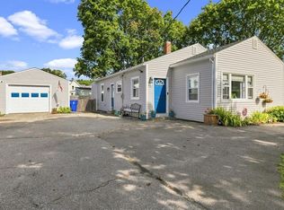 12 Waverly St, Taunton, MA 02780