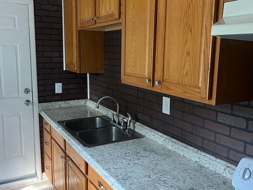 2nd image of 7112 Edge St