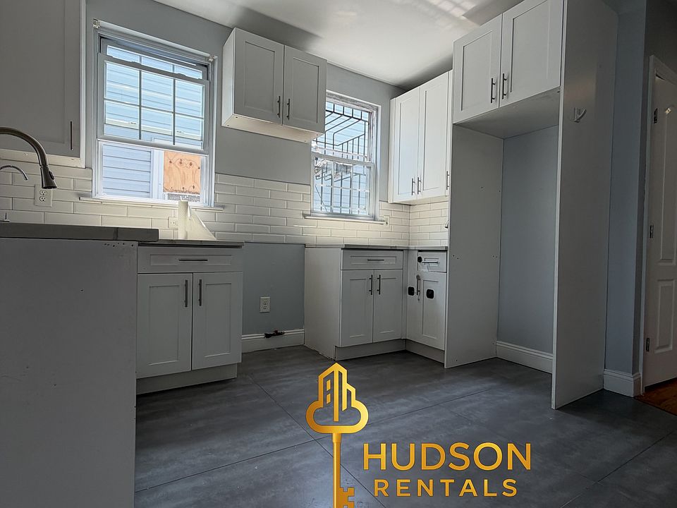 1st image of 227 Bidwell Ave Floor 2