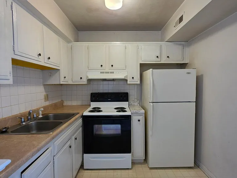 734 Townside Rd SW #5 — Photo 7