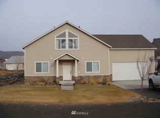 25222 Quincy St SW, Quincy, WA 98848
