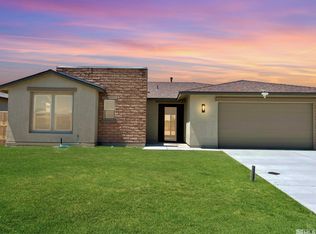 765 Palomino Dr, Fernley, NV 89408