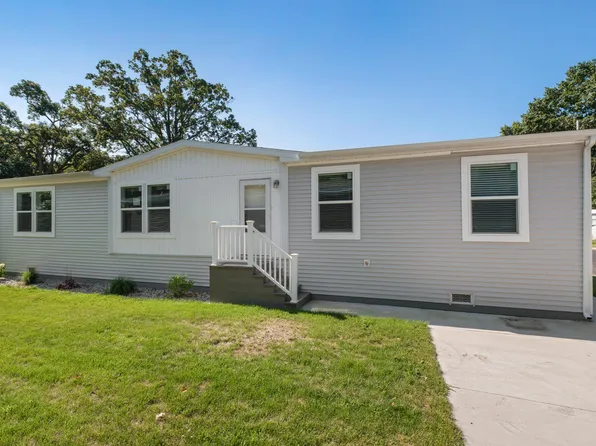 222 Circle Dr #222, Sparta, MI 49345