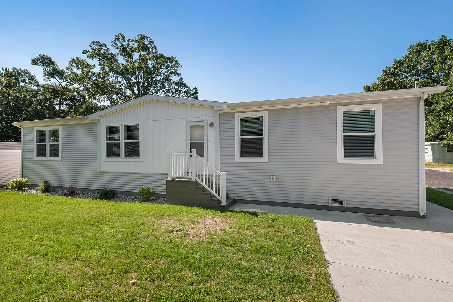 222 Circle Dr #222 photo 1