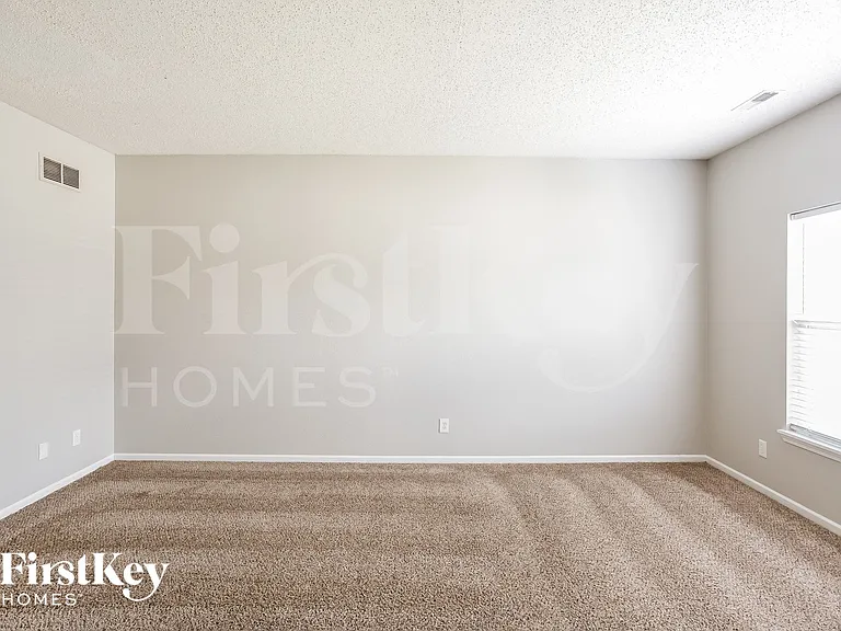 448 Bridgestone Dr — Photo 3