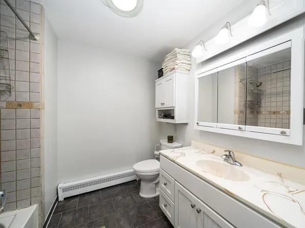 201 Pavonia Avenue image 11 of 21