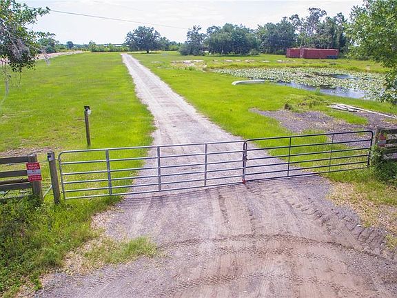 2nd image of 7977 Barr Rd
