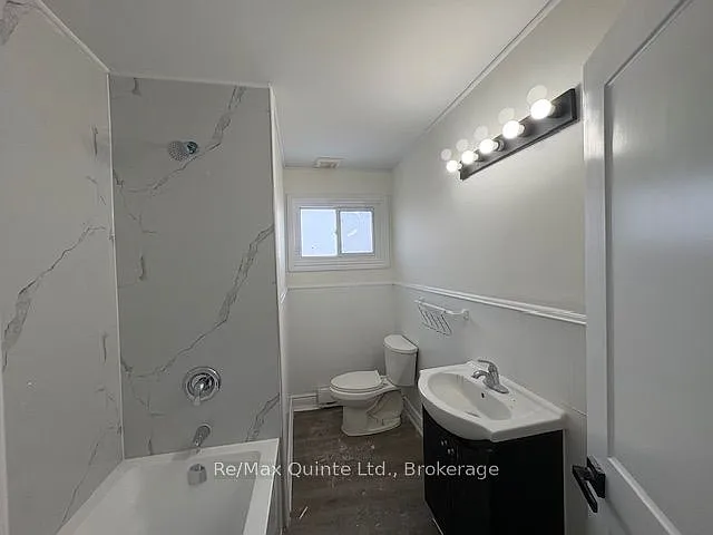 172 Queen St #5 — Photo 8