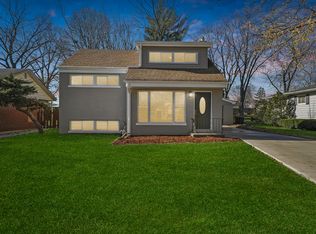 4834 Pershing Ave, Downers Grove, IL 60515