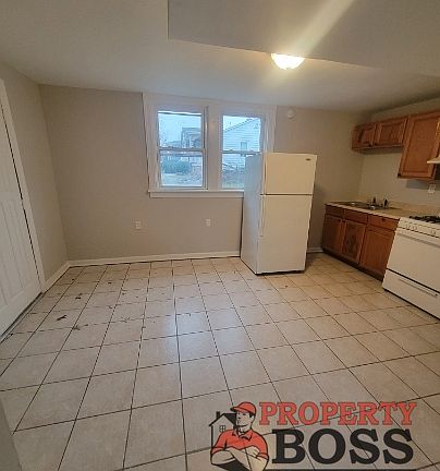 3rd image of 4540 Massachusetts St #1