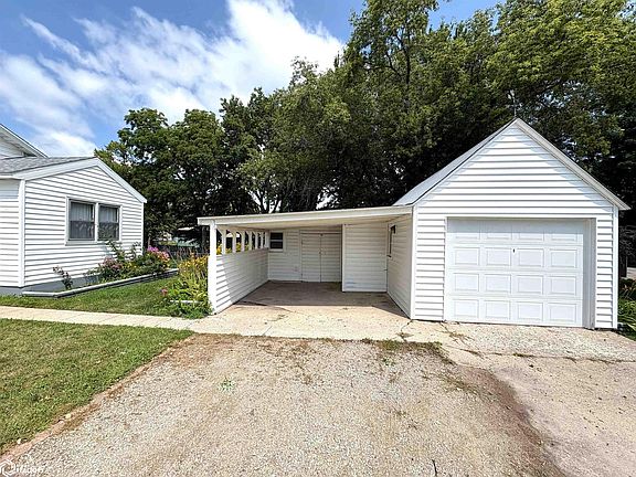 5th image of 835 W I St