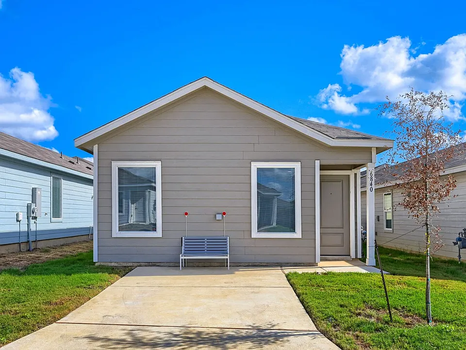 6840 Chert Chase