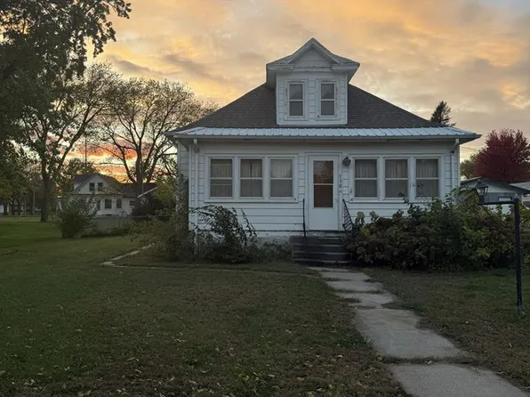 130 N Walnut St, Polk, NE 68654