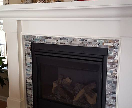 Gas fireplace with lg mantel