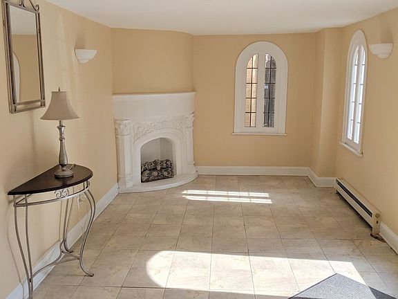 2nd image of 5510 N Campbell Ave #A