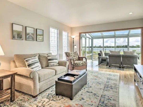 2606 Bayview Dr #Id1304994p, Alameda, CA 94501