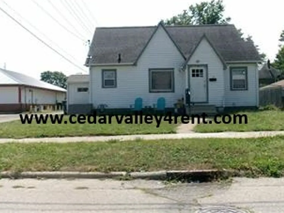 517 Center St