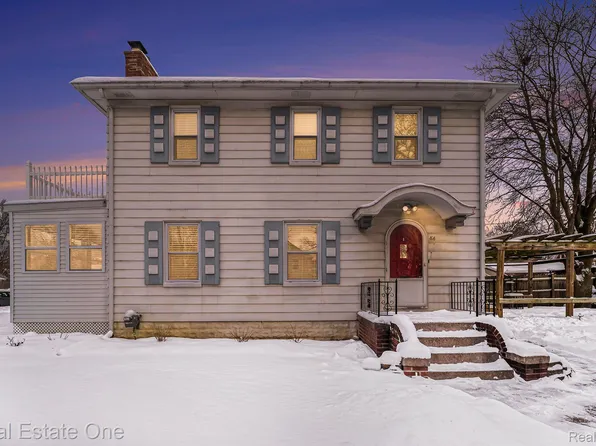 84 N Genesee Ave, Pontiac, MI 48341