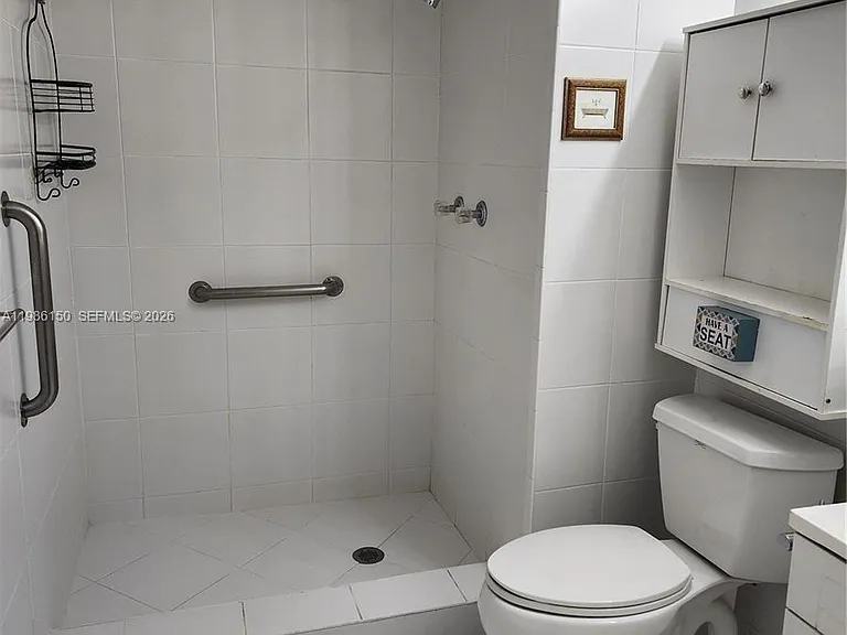 681 S Hollybrook Dr #110 — Photo 9