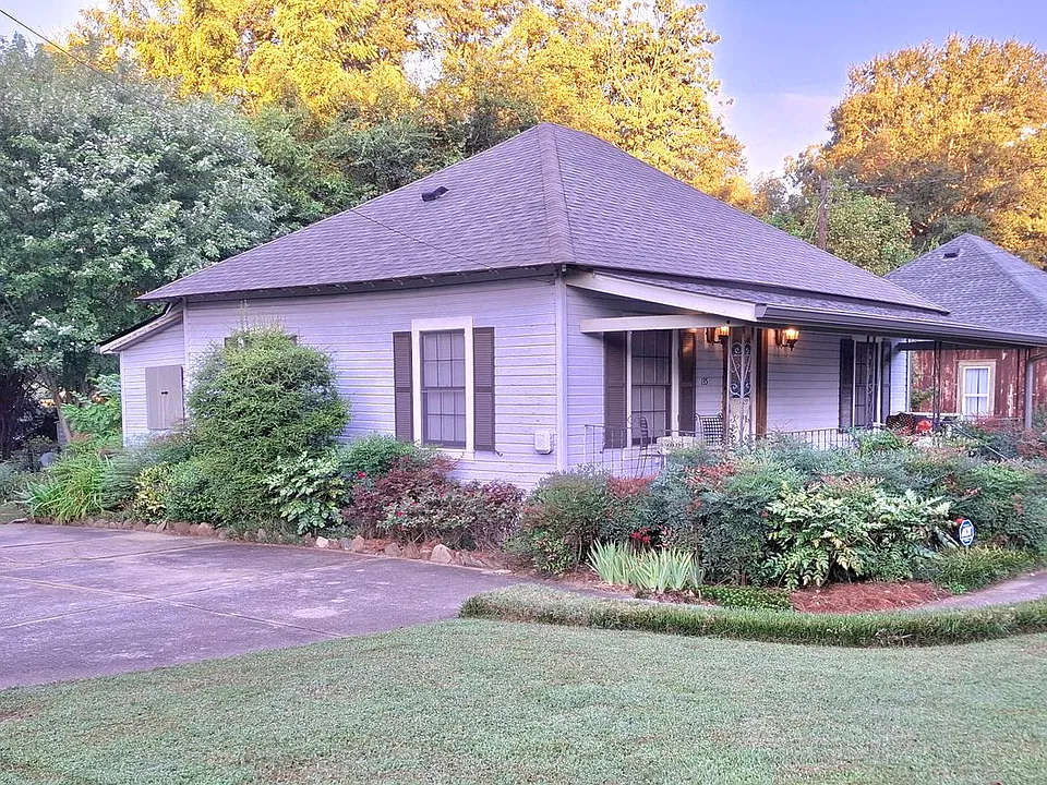 135 Marble Mill Rd NW