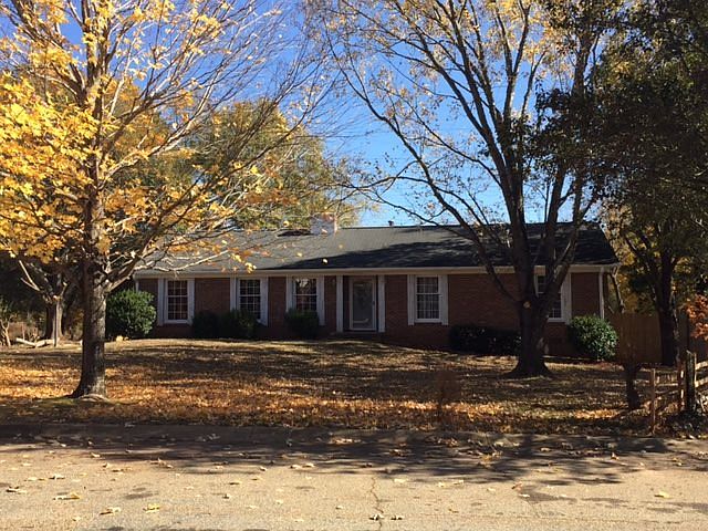 1st image of 1005 Lucerne Dr