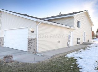 4745 Townsite Pl S, Fargo, ND 58104