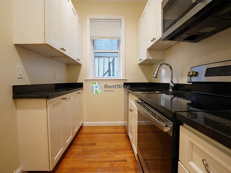 1844 Commonwealth Ave #8 — Photo 3
