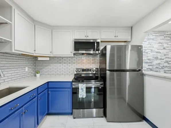 9 Weld St APT 31, Framingham, MA 01702