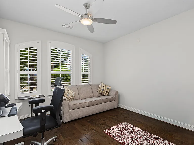 8701 Fairway Ln — Photo 22