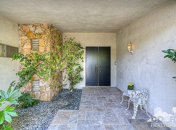 4th image of 1651 S La Verne Way