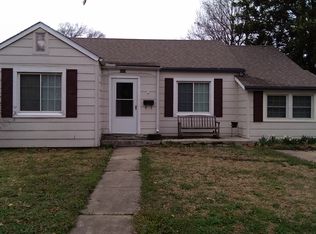1415 Fuller St, Winfield, KS 67156