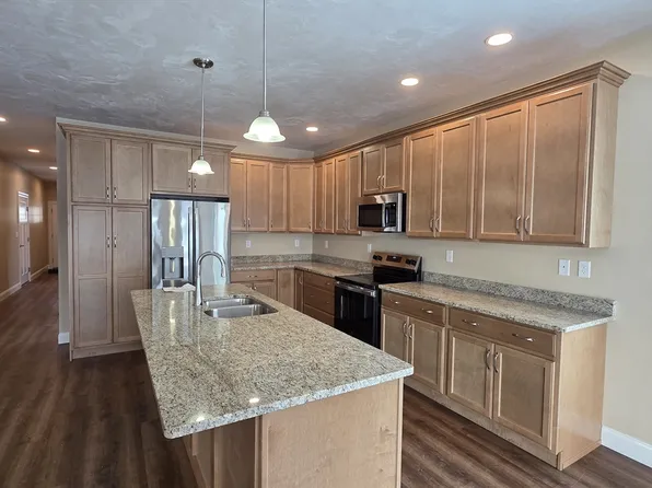 4 Fidelity Dr #2, Rutland, MA 01543