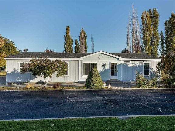 2nd image of 4230 Twin Lake Ct