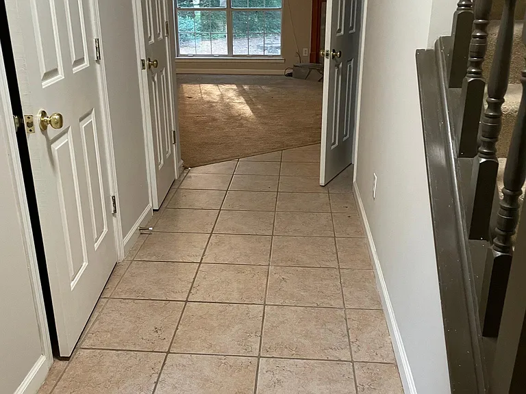 2210 Fairways Ct NW — Photo 2