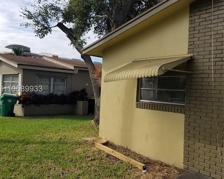 1st image of 37 NE 2nd Ave #1